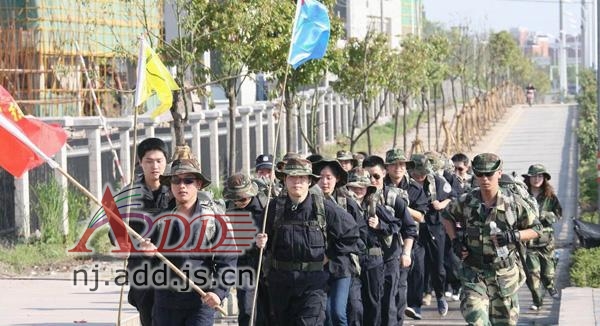 放大图片-马鞍山交警开展户外拓展训练