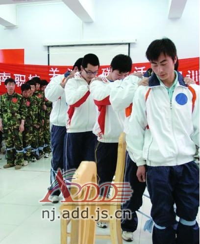 放大图片-拓展训练也低碳